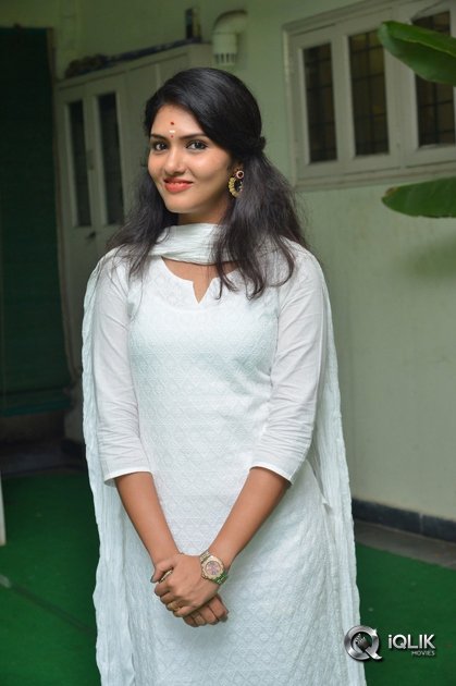 Gayathri-Suresh-At-Lover-Movie-Launch